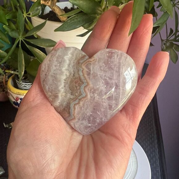 Amethyst Crazy Lace Heart‎ with Stand - Picture 2 of 11